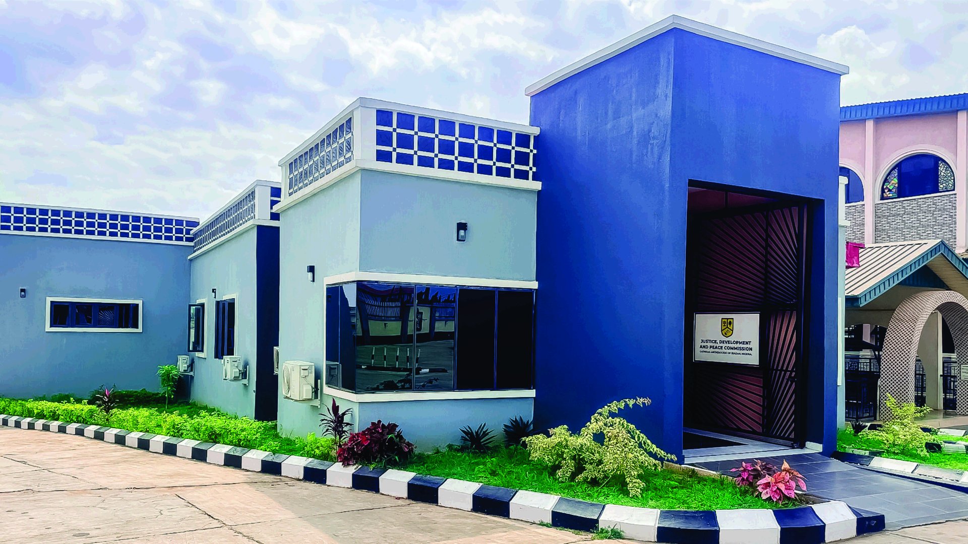 construction of a modern office building — gallery image